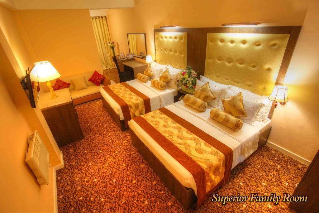 The Queensburry City Hotel Nuwara Eliya Exterior foto