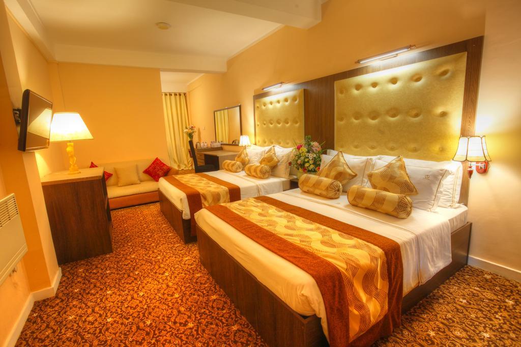 The Queensburry City Hotel Nuwara Eliya Exterior foto